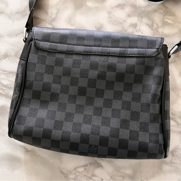 Crossbody Purse - Picture 4 of 10